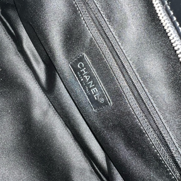 Chanel Black Quilted Vinyl Large Frozen Tote Bag - Picture 8 of 15